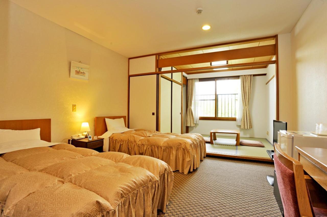 The Gran Resort Elegante Каруїдзава Екстер'єр фото